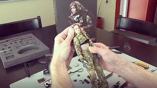 Unboxing the 1/6 Scale Flagset Multicam Female Hunter "Angela" Action Figure