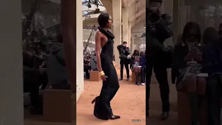 Naomi Campbell Walks At Off-White Fw23 Fashion Show #naomicampbell #offwhite #fw23