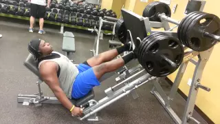 16 yr old Jerius Duncan leg press 984LBS!!!!