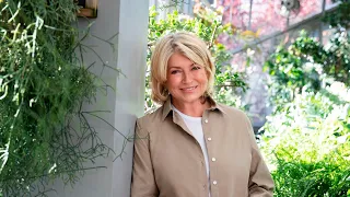 Martha Stewart's Story Had the Best Reaction to Being Called an 'Icon'#celebritynews#entertainment