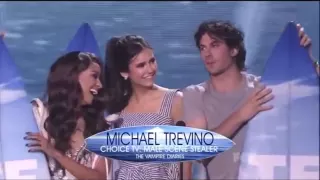 Teen Choice Awards 2011- Vampire Diaries Win 5 TCAs