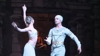 The Bolshoi: Watch La Bayadère rehearsals