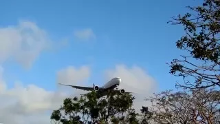 Delta Air Lines Boeing 777-200LR Landing at LAX