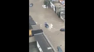 Помимо Сочи в штате Сан-Паулу в Бразилии произошло наводнение. Сильный дождь вызвал наводнения