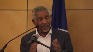 Nelson Rolihlahla Mandela 's Teaching by Mac Maharaj