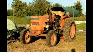 Tramonto nel Veneto selvaggio con un vecchio trattore  OM 650