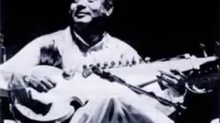 Ali Akbar Khan (3) Raga Bhairavi Live in Amsterdam 1985