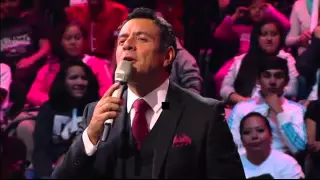 Roberto de Llano vs Adrián Lopez Duelo de eliminación en Parodiando noches de traje.