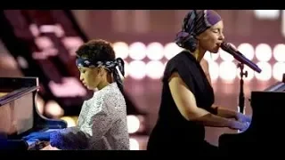 Alicia Keys Performed With Her Son And It Was Absolutely Adorable Video