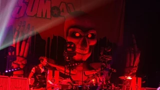 Sum 41 - No Reason - Live Luxembourg 09 Mars 2017