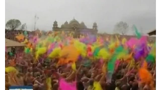 В Киеве прошел индийский праздник красок Холи