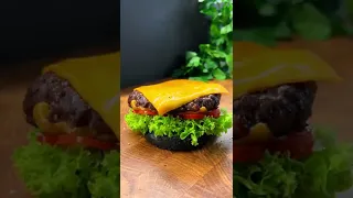 Black bun burger 🍔