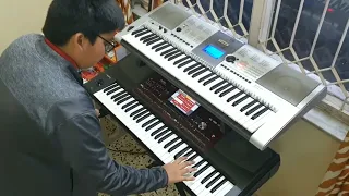 "Yeh raat bheegi bheegi" on keyboard by twelve years old Samrat Sancheti from Nagpur