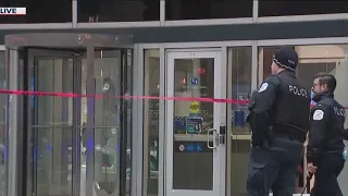 Chicago security guard shot in downtown bank robbery