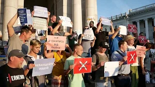 Акція протесту проти реєстрації кандидатів в нардепи Клюєва і Шарія