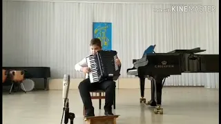 Гомольский Ваня 8 лет. Моцарт Рондо