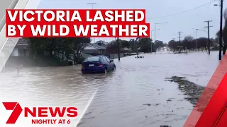 Victoria storm emergency: Hundreds of thousands of homes without power and towns under water | 7NEWS