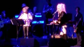 Cindi Lauper and Grace Vanderwaal amazing duet on "true colors"