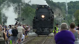 RAW: Big Boy steam locomotive arrives in St. Louis area