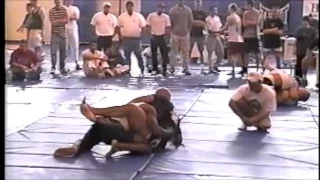 "Gargoyle" Tim Mannon Grappling in a Tournament as a White or Blue Belt