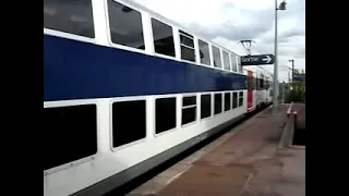 Arrivée  Z20900 Transilien H en gare d'Ermont-Halte. ( de Clicsouris )