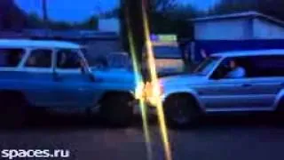 UAZ vs Mitsubishi Pajero