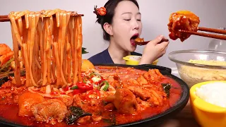 국물 자박한 순살 마늘 닭볶음탕에 칼국수사리😍 명란계란찜이랑 밥이랑 같이 먹방 Spicy Braised Chicken MUKBANG