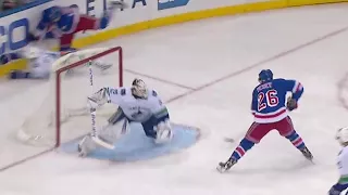 Gotta See It: Rangers' Vesey scores a beauty on Canucks' Markstrom after spinning pass from Nash