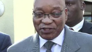 Zuma visits Mandela on eve of South Africa vote