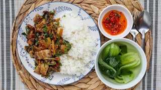 Hmong Meal: Pork & Ginger Stir Fry [Nqaj Npua Kib Ntsug Qhav]