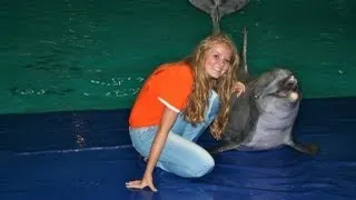 Laura van den Elzen - 14 years - singing with Dolphins Dolfinarium Harderwijk - WorldVision -