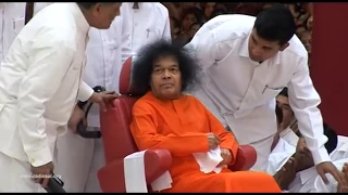 Darshan in Kulwant hall | Divine Darshan of Sri Sathya Sai Baba - Part 172