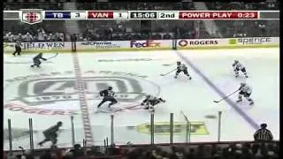 Vancouver Canucks - Tampa Bay Lightning - Highlights - 12/11/10