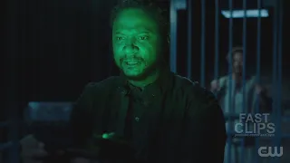 Diggle Decides On His Fate as Green Lantern | The Flash 8x18 [HD]