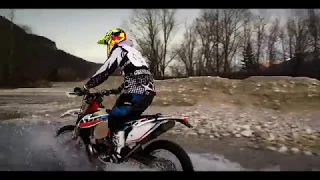Ride in a Gravel pit [KTM EXC 250 sixdays] [4K] 60fps