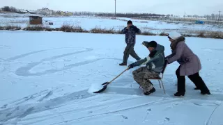 Снегоуборочная машина. 1 января 2016 г.