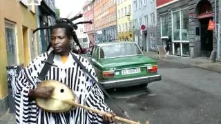 King Ayisoba synger