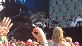 Stromae - Papaoutai Pinkpop 2014