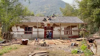 Transforming an ABANDONED House in the WILDERNESS is Amazing | Free Life when leaving the city