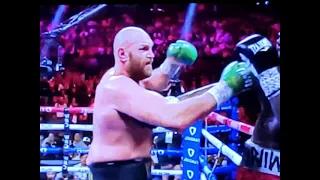 Tyson Fury demolishes Deontay Wilder and knocks him out cold! #shorts #tysonfury #deontaywilder