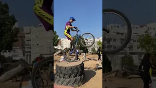 picadon en valencia#mtb #cleantrials #bike #mountainbike #mtblife #parati #cycling #trialbikes #bmx