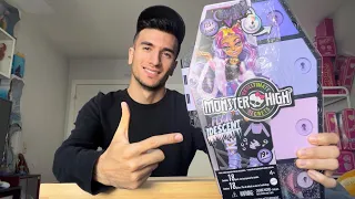 Monster High Clawdeen Wolf Skulltimate Secrets Fearidescent Doll Review!