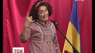 Іспанська лірниця розповіла українським школярам казки рідною мовою