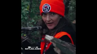 Lady crossbow hunter (bear down in seconds!) - Link to full video in description.