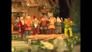 Snow White an Enchanting Musical @Disneyland Resort