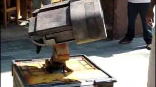 REAL Wall-E in DisneyLand!