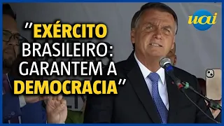 Após ameaçar STF, Bolsonaro afirma que Forças Armadas garantem a democracia