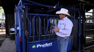 Priefert S04 Squeeze Chute Demo