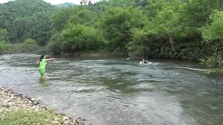 Primitive Skills Catching Big Fish By Hand - Cooking Fish For Eating Delicious