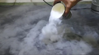 A liquid nitrogen + hot water. Кипяток и жидкий азот.